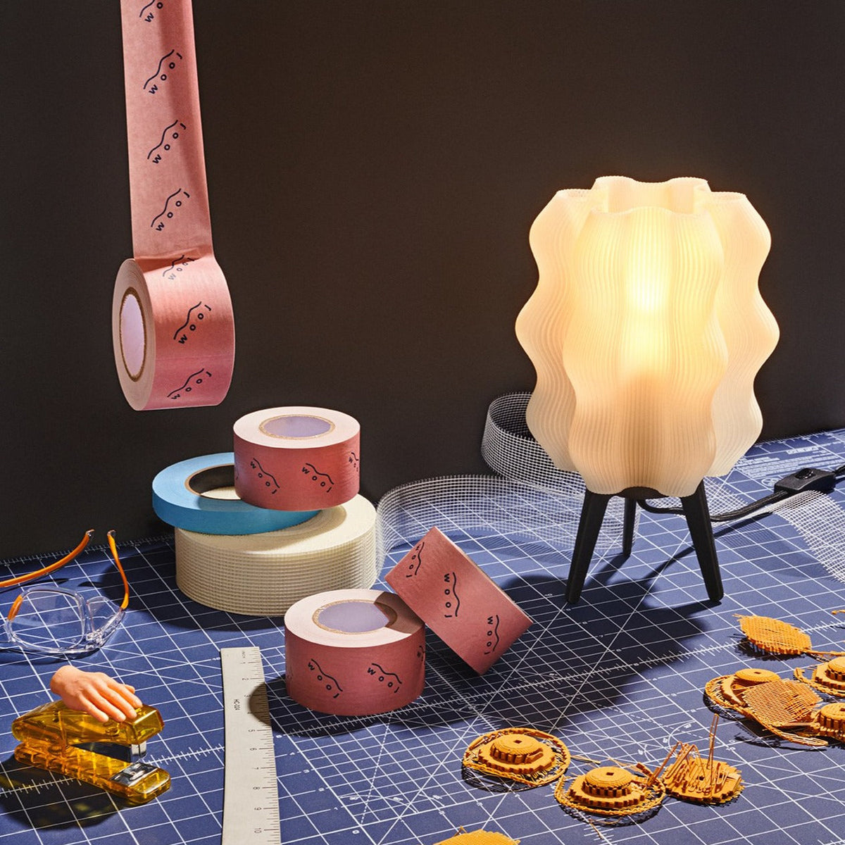 Wavy Sculptural Table Lamp