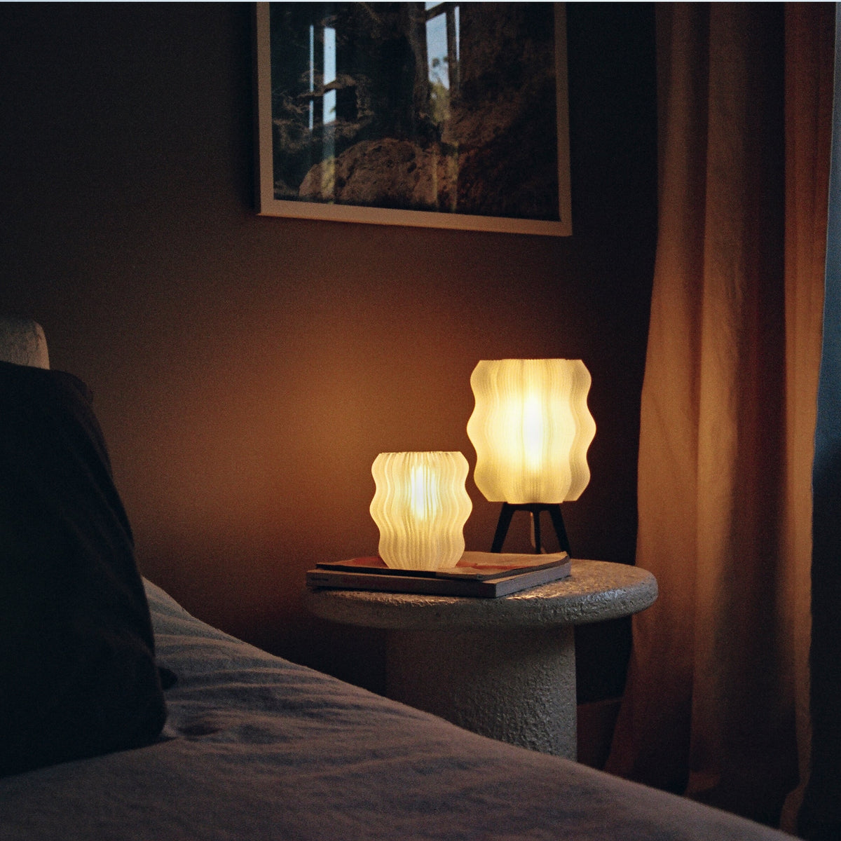 Wavy Sculptural Table Lamp